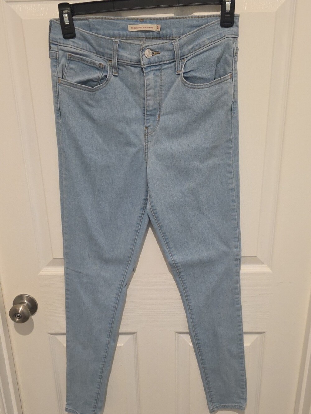 Women’s Light Blue Skinny High-Rise Jeans